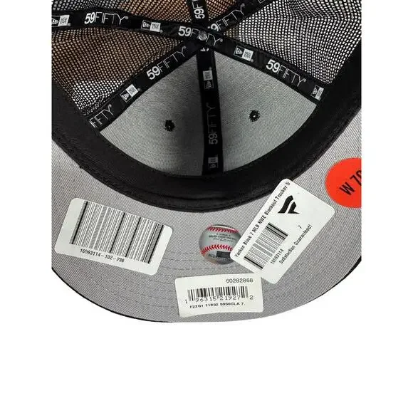 New York Yankees Black MLB New Era 59Fifty Fitted Baseball Cap Size 7 - Picture 5 of 6